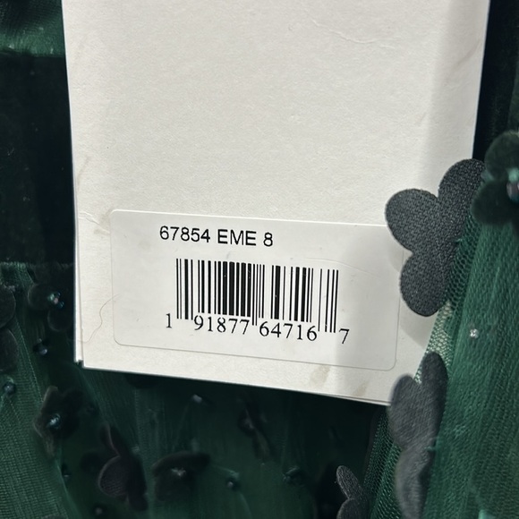 Mac Duggal 67854 NWT EMBELLISHED BUTTERFLY SLEEVE VELVET HEM MIDI DRESS - Picture 11 of 12